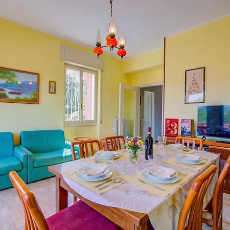 Manuela's Next To Center View Terrace - Happy Appartement *