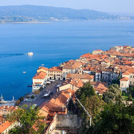 Manuela's Next To Center View Terrace - Happy * Stresa